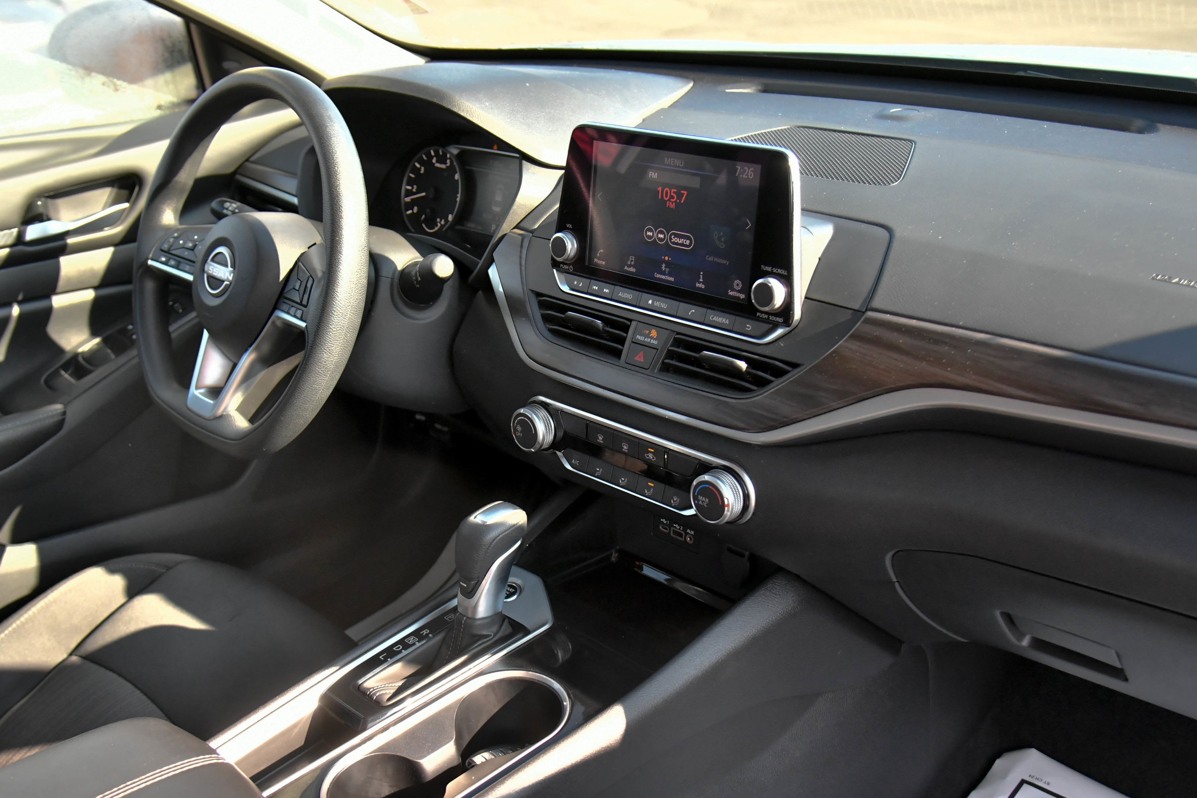 Used 2024 Nissan Altima 2.5 SV image 39