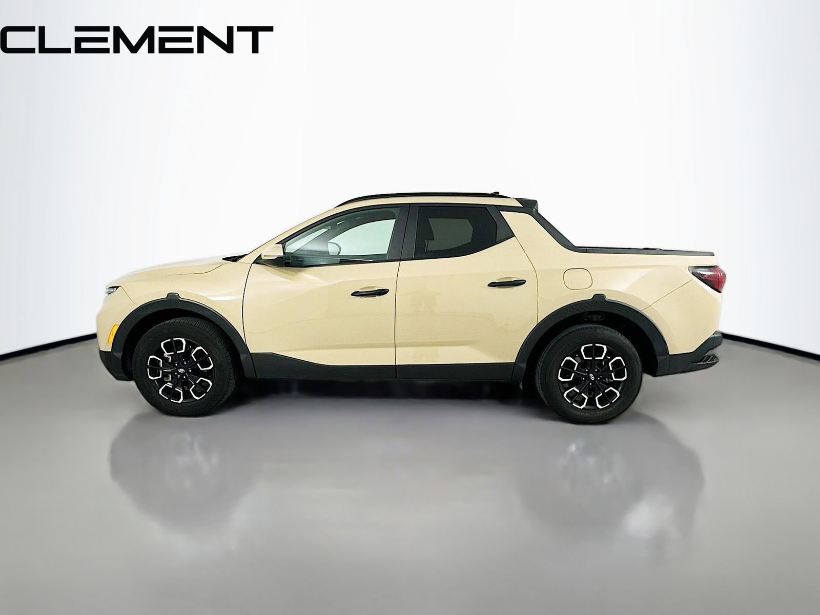 Certified 2023 Hyundai Santa Cruz SEL w/ Activity Package AWD/4WD image 6