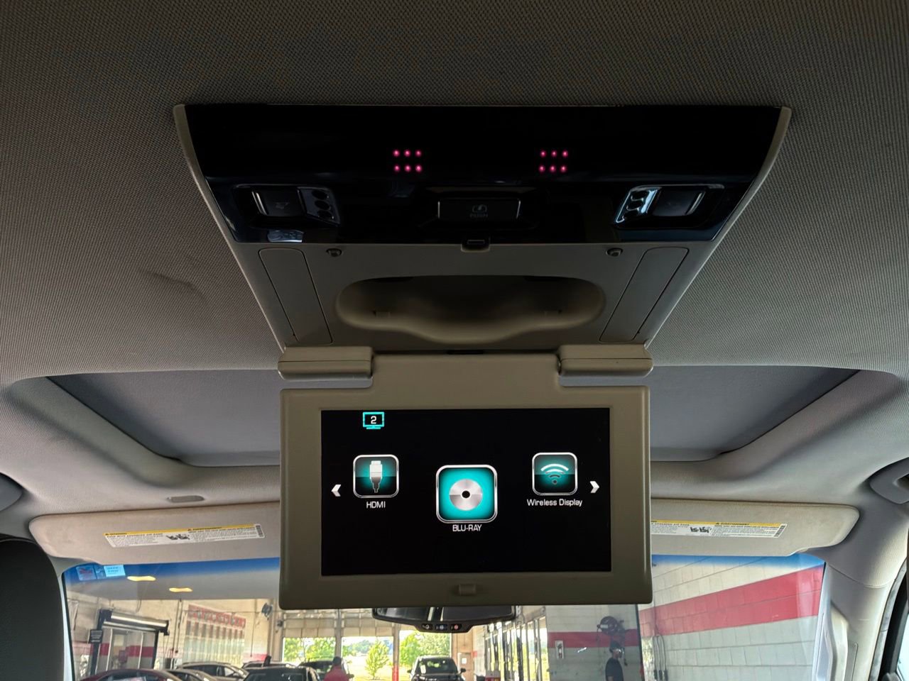 Used 2018 Chevrolet Tahoe LT RWD image 16