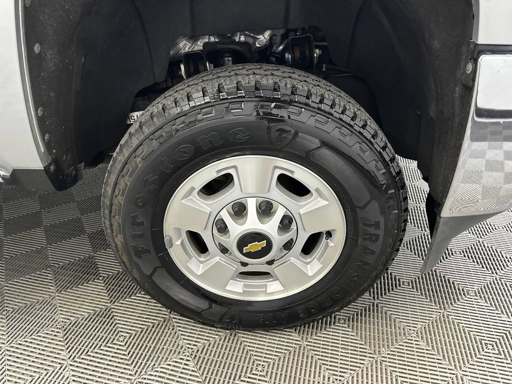 Used 2019 Chevrolet Silverado 2500 LT w/ LT Convenience Package AWD/4WD image 12