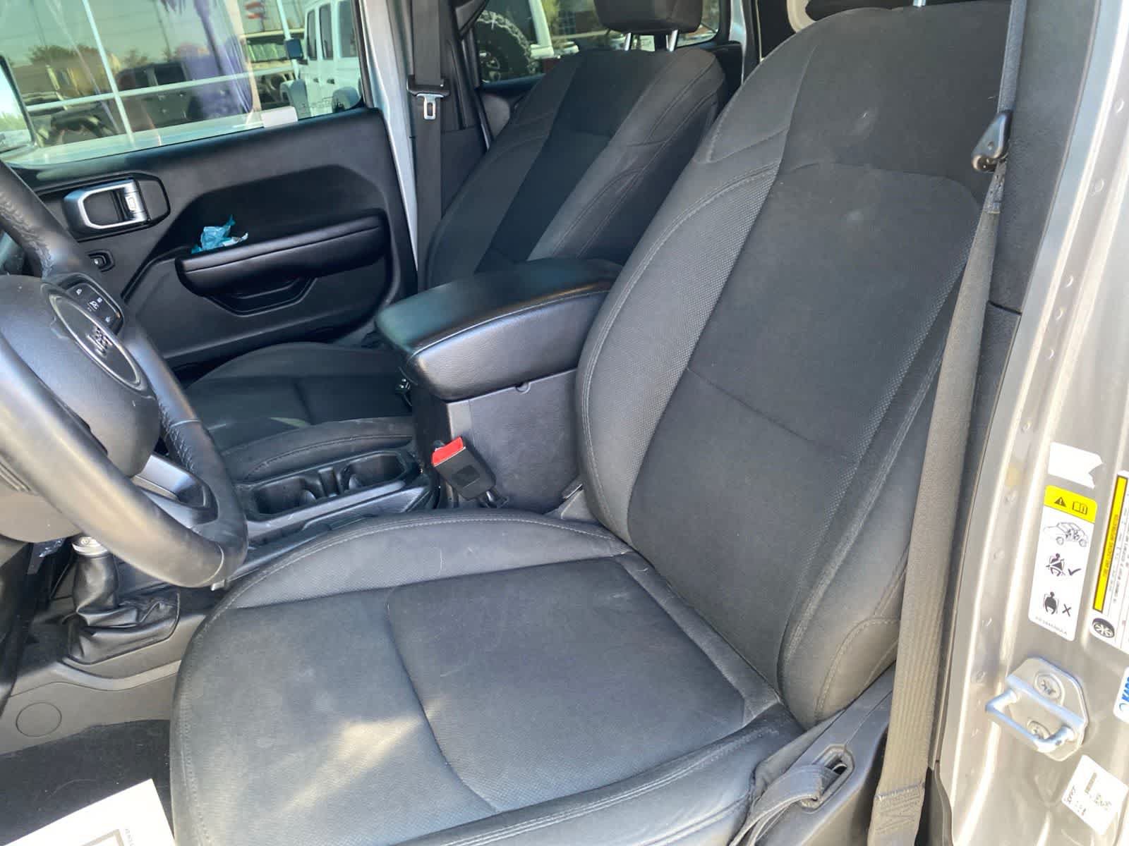 Used 2019 Jeep Wrangler Unlimited Sport S AWD/4WD image 11
