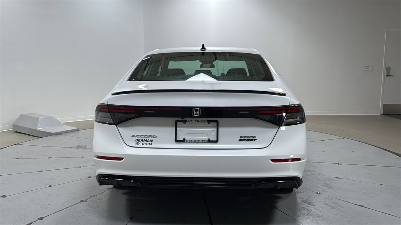 Used 2024 Honda Accord Sport image 4