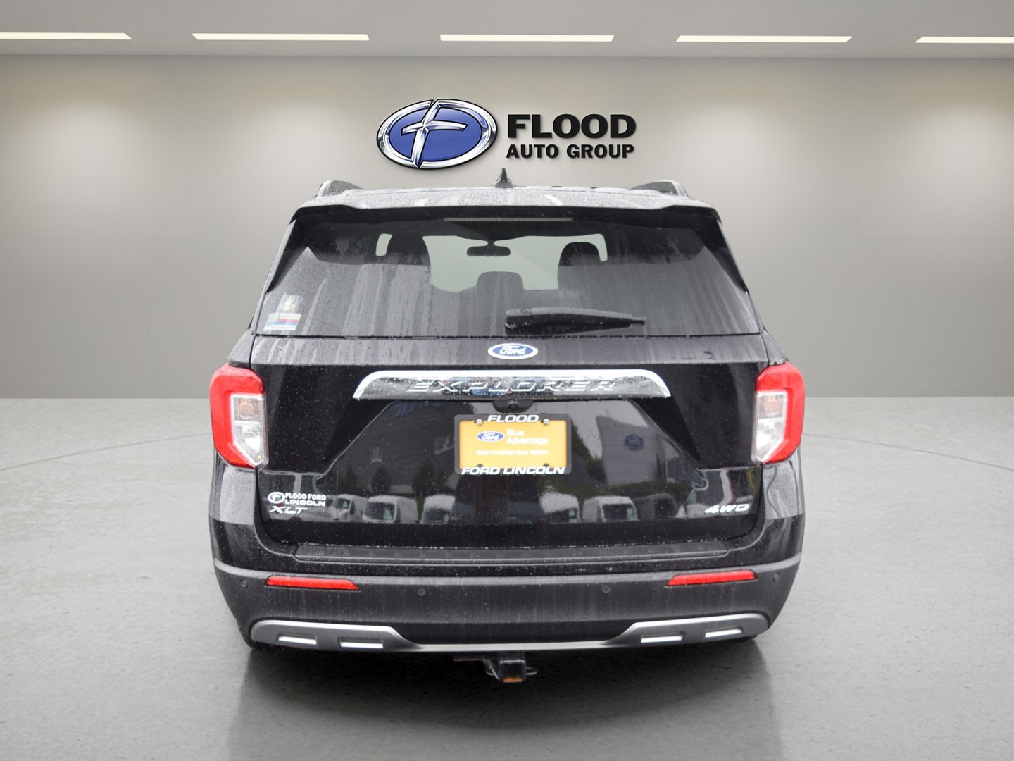 Used 2023 Ford Explorer XLT w/ Equipment Group 202A AWD/4WD image 5