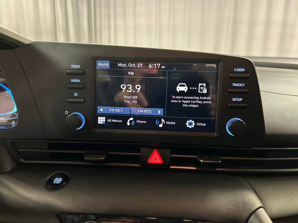 Used 2025 Hyundai Elantra Sport image 15