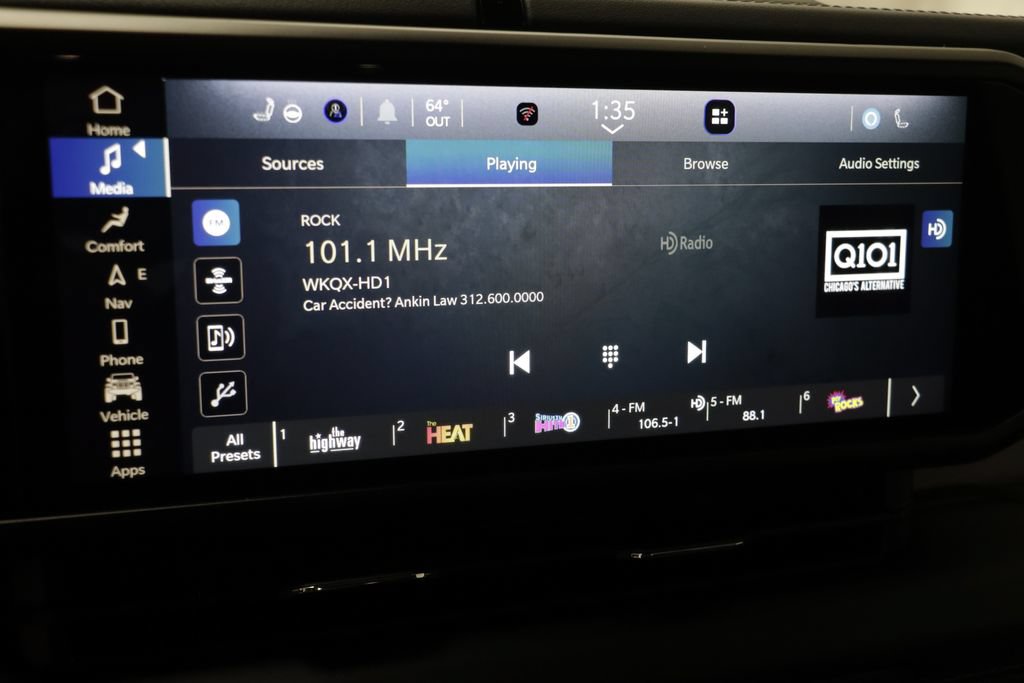 Used 2024 Jeep Wrangler Unlimited Sahara w/ Technology Group AWD/4WD image 9
