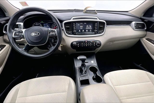 Used 2019 Kia Sorento FWD image 15