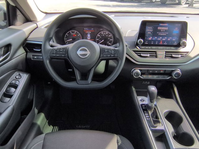 Certified 2025 Nissan Altima 2.5 S image 16