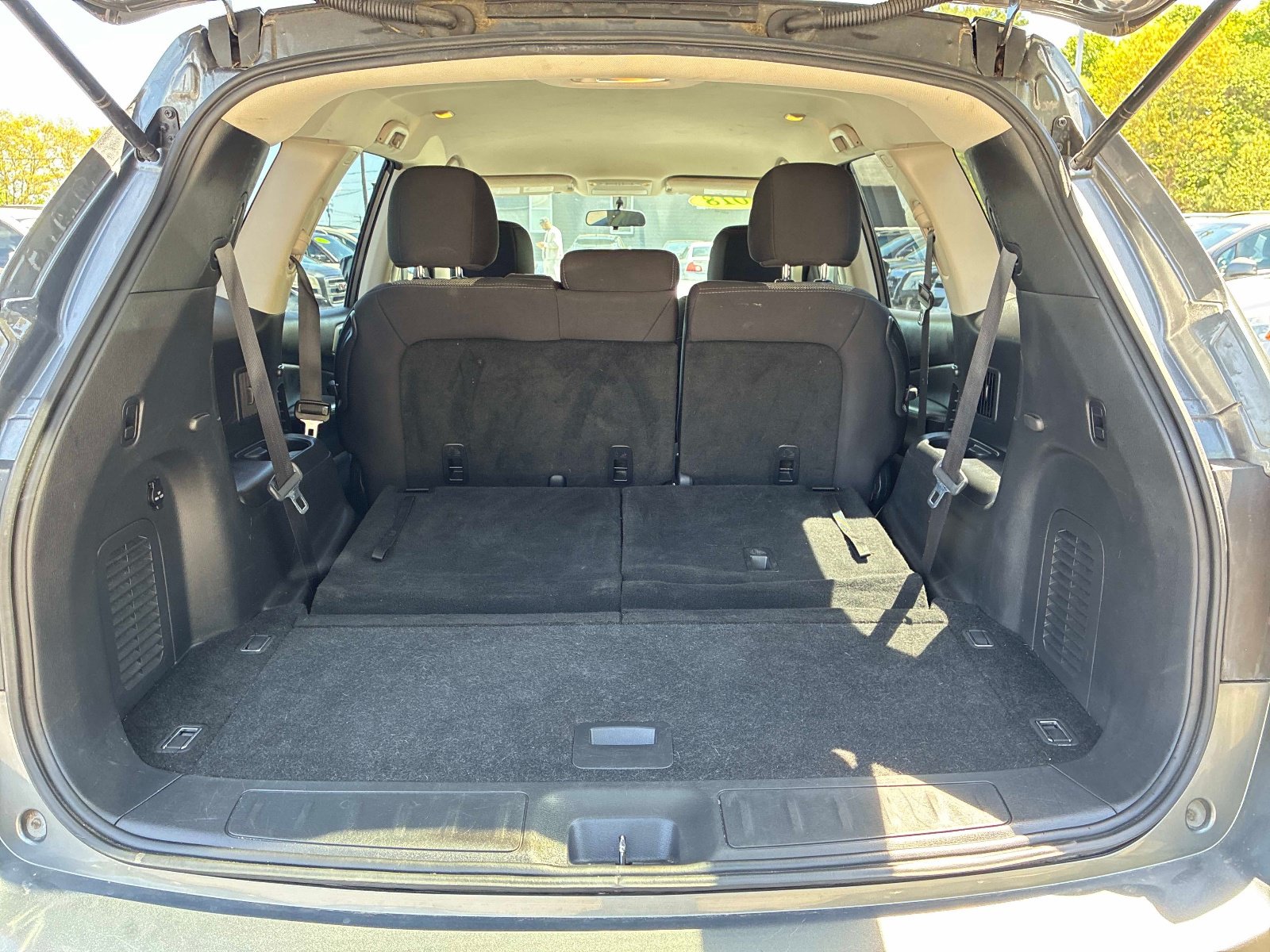 Used 2018 Nissan Pathfinder S AWD/4WD image 11