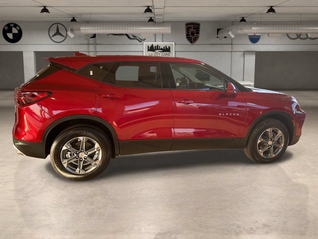 Used 2025 Chevrolet Blazer LT AWD/4WD image 7