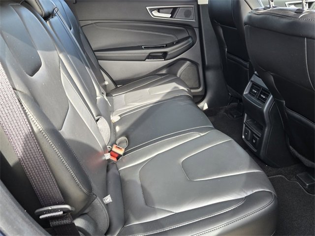 Used 2019 Ford Edge Titanium image 15
