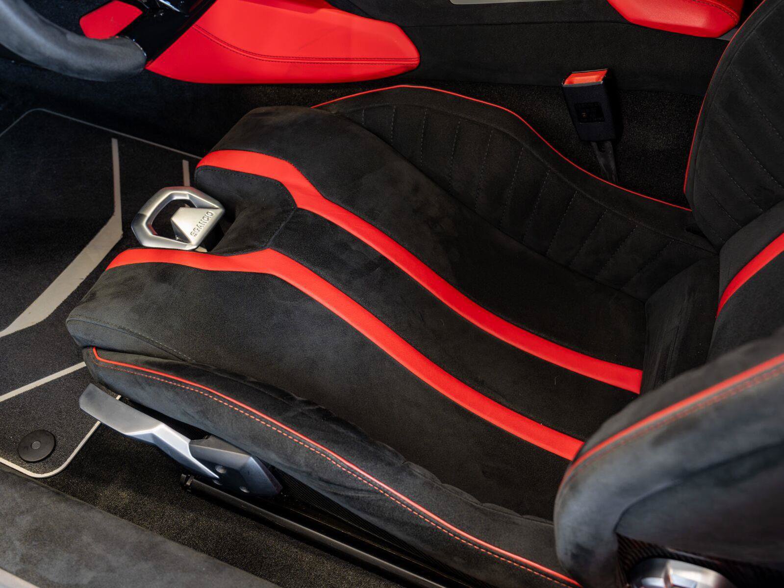 Used 2022 Lamborghini Huracan STO RWD image 70