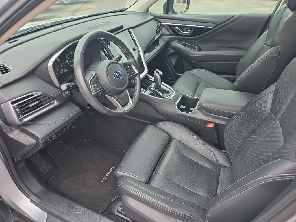 Used 2023 Subaru Outback Touring AWD/4WD image 10