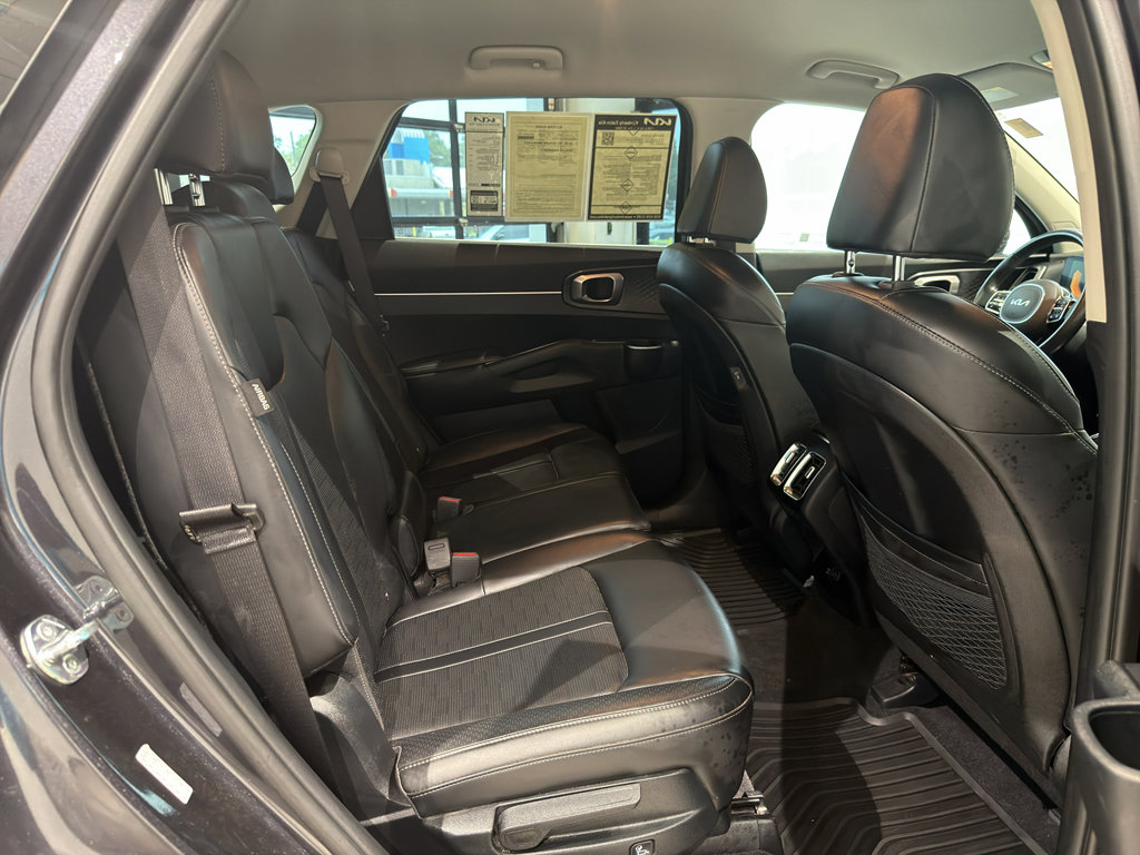 Certified 2025 Kia Sorento S FWD image 22
