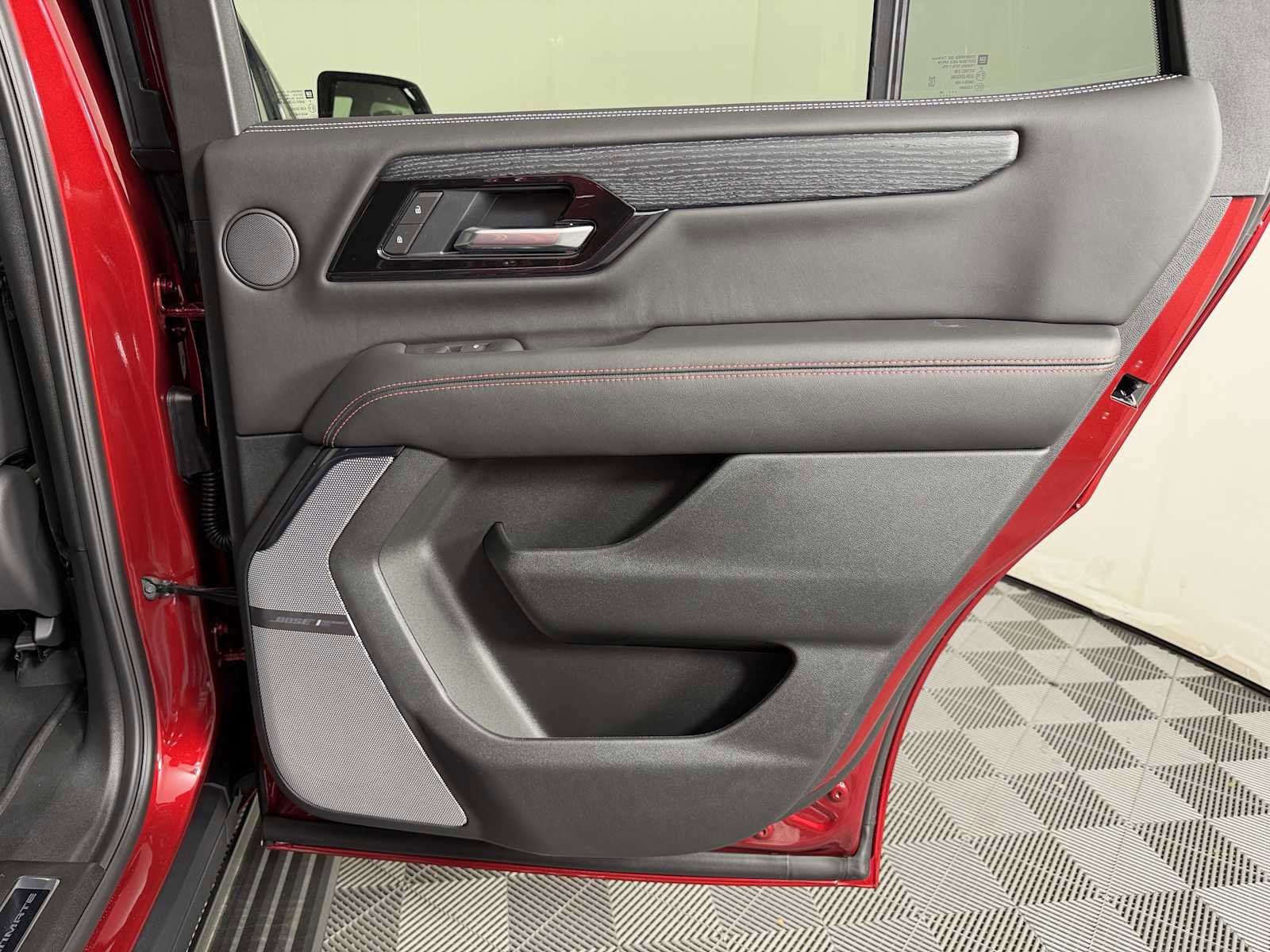 New 2026 GMC Yukon AT4 Ultimate w/ LPO, Floor Liner Package AWD/4WD image 16