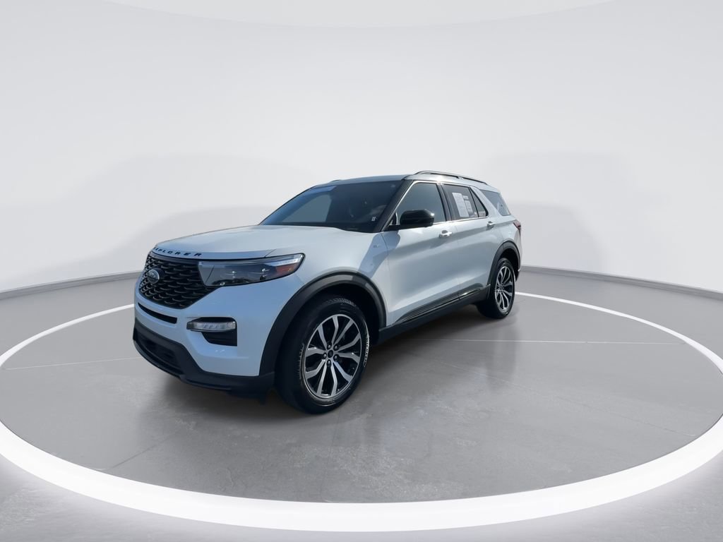 Used 2022 Ford Explorer ST-Line w/ Class IV Trailer Tow Package image 4