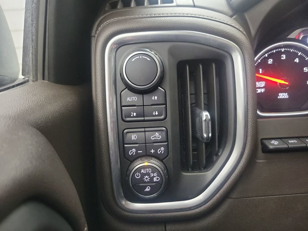 Used 2019 Chevrolet Silverado 1500 LTZ w/ LTZ Premium Package AWD/4WD image 31