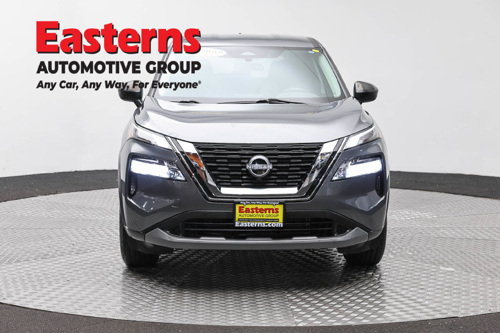 Used 2023 Nissan Rogue S AWD/4WD image 3