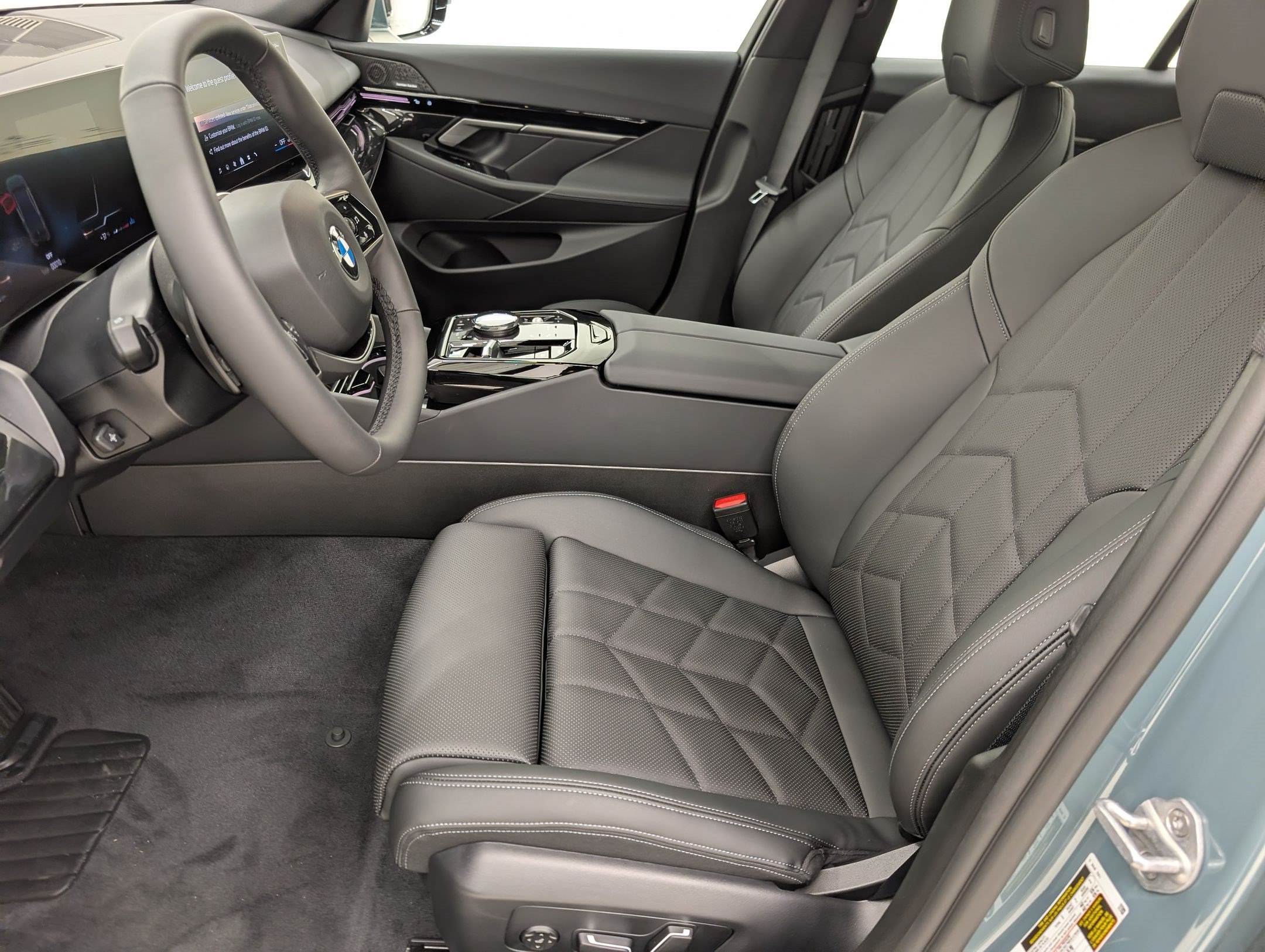 New 2026 BMW 530i w/ Premium Package RWD image 5