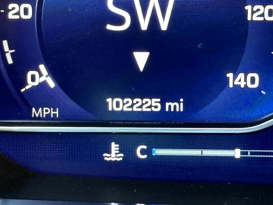 Used 2022 Chevrolet Suburban High Country image 24