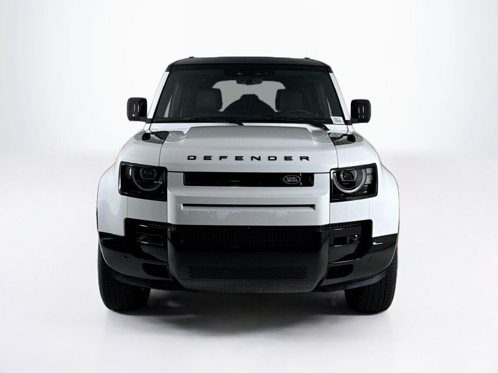 Used 2026 Land Rover Defender 110 X-Dynamic SE AWD/4WD image 8