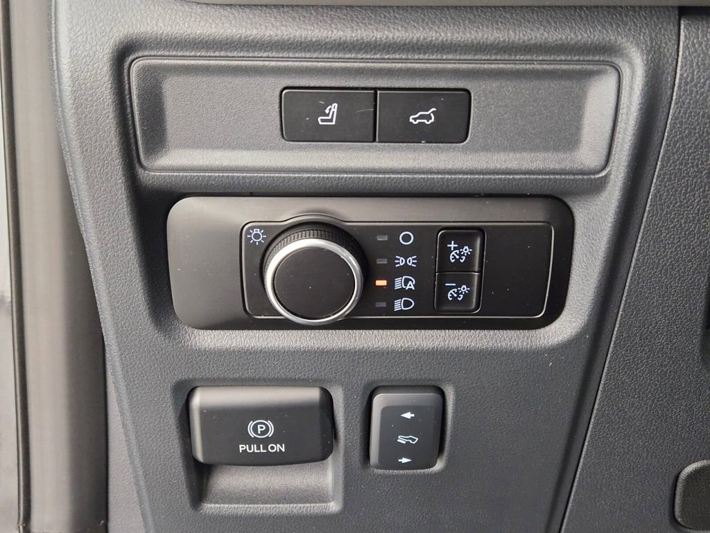 Used 2023 Ford Expedition Max XLT AWD/4WD image 34