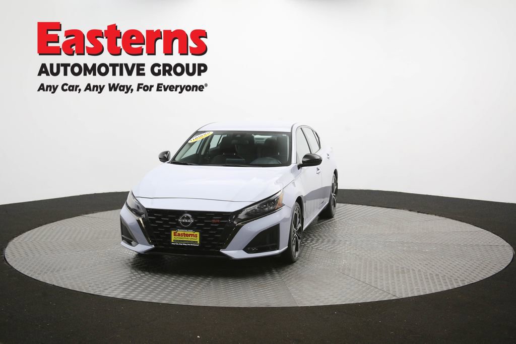 Used 2023 Nissan Altima 2.5 SR FWD image 56