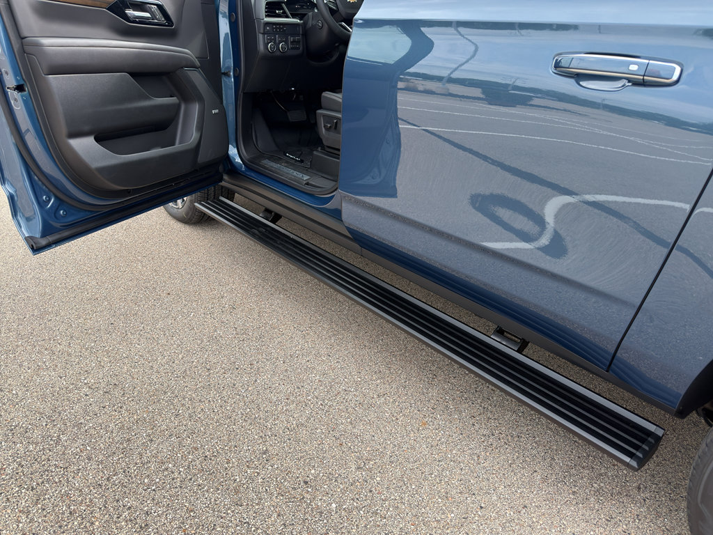 New 2026 Chevrolet Suburban High Country AWD/4WD image 11