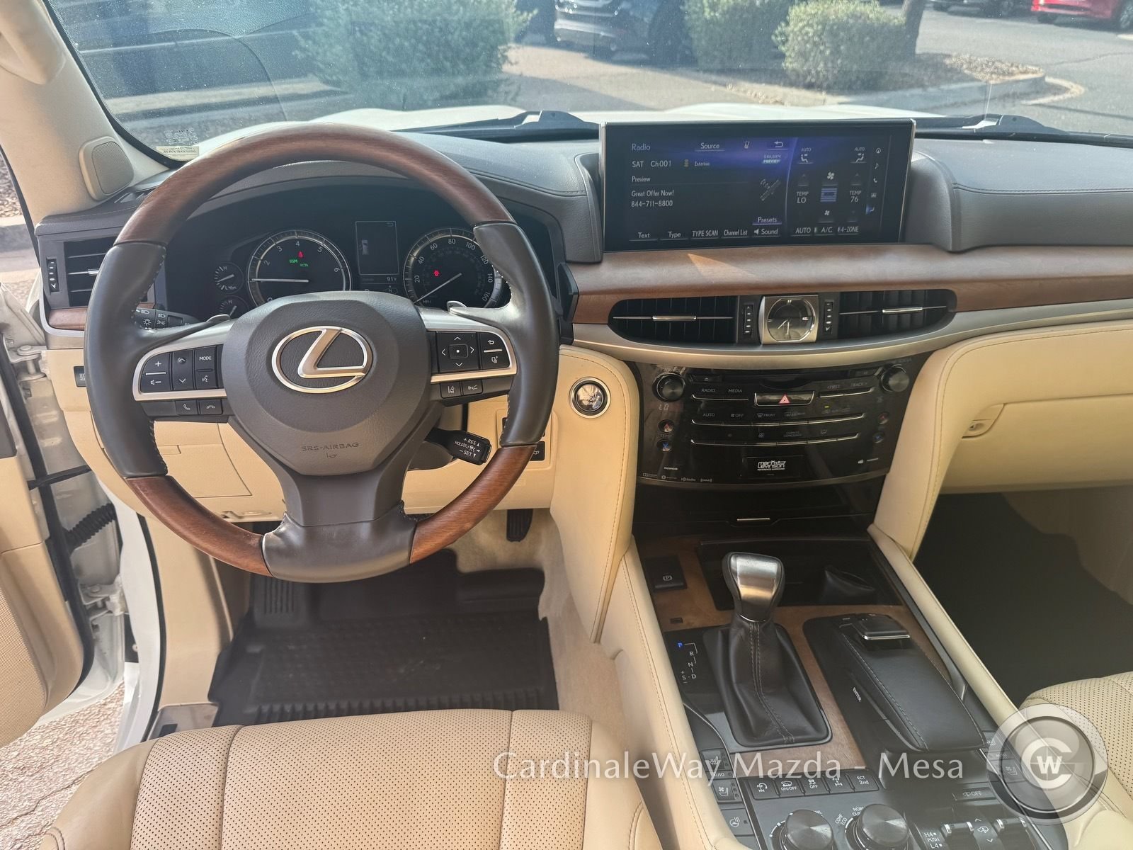 Used 2021 Lexus LX 570 4WD w/ Luxury Package image 17