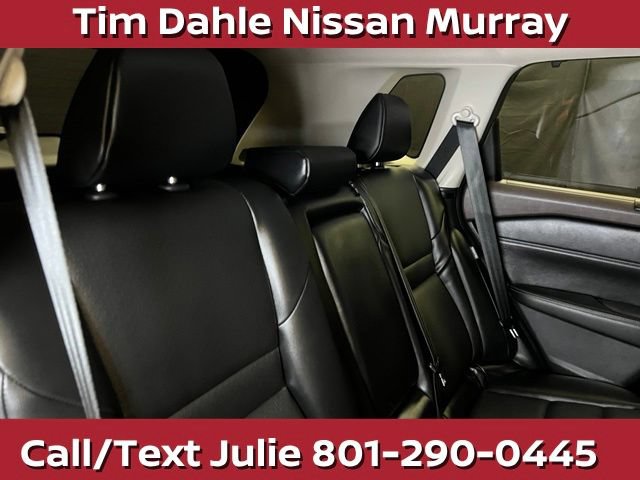 Used 2023 Nissan Rogue SV w/ SV Premium Package AWD/4WD image 18