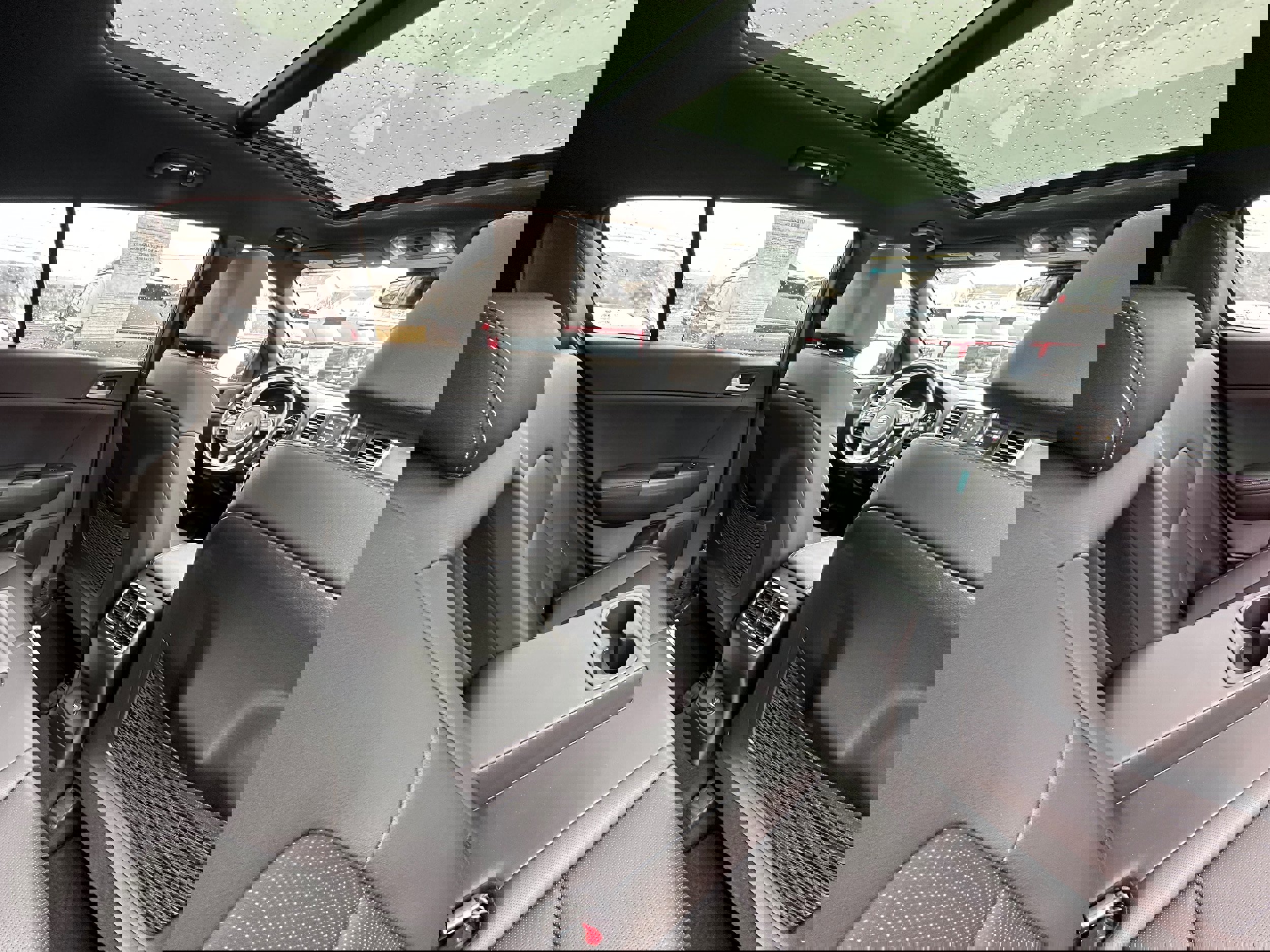 Used 2020 Kia Sportage S w/ S Sunroof Package image 17