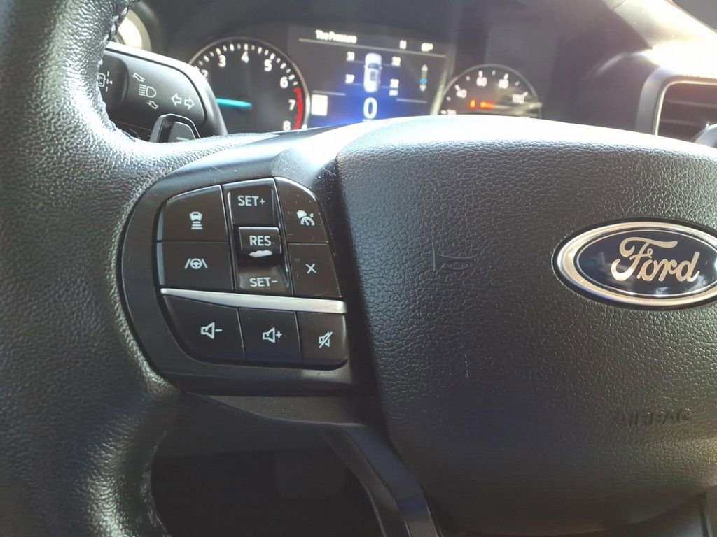 Used 2020 Ford Explorer XLT w/ Equipment Group 202A image 18