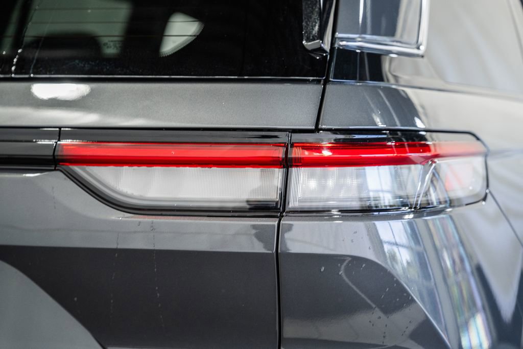 New 2026 Jeep Grand Cherokee Laredo X image 7