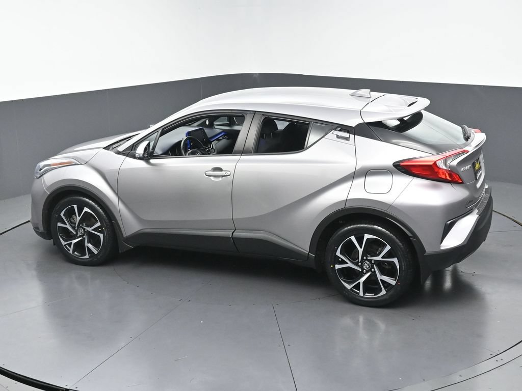 Used 2020 Toyota C-HR XLE FWD image 43