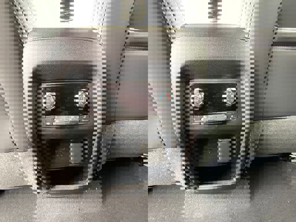 New 2026 GMC Acadia Denali w/ Super Cruise Package image 19