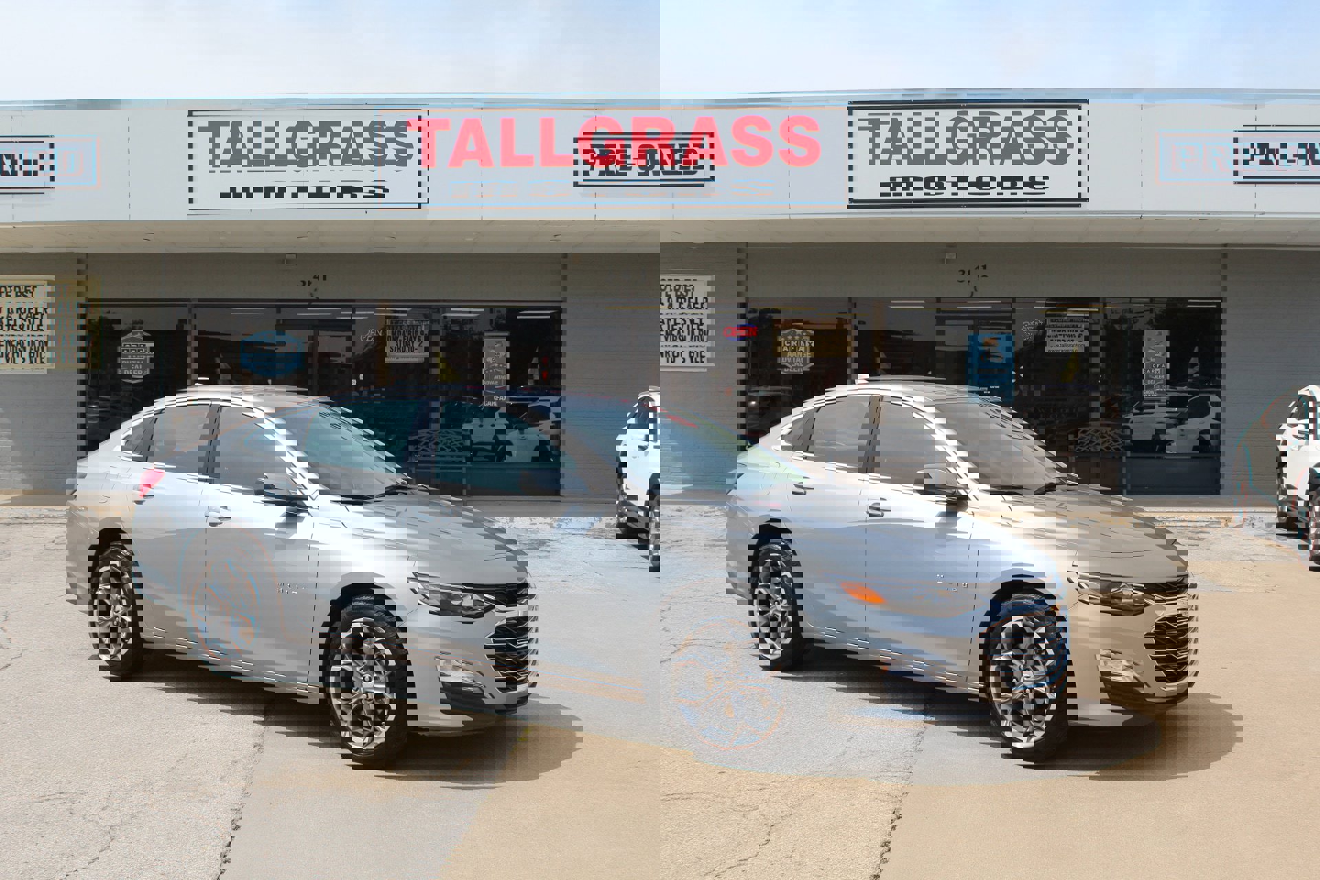 Used 2024 Chevrolet Malibu LT image 2