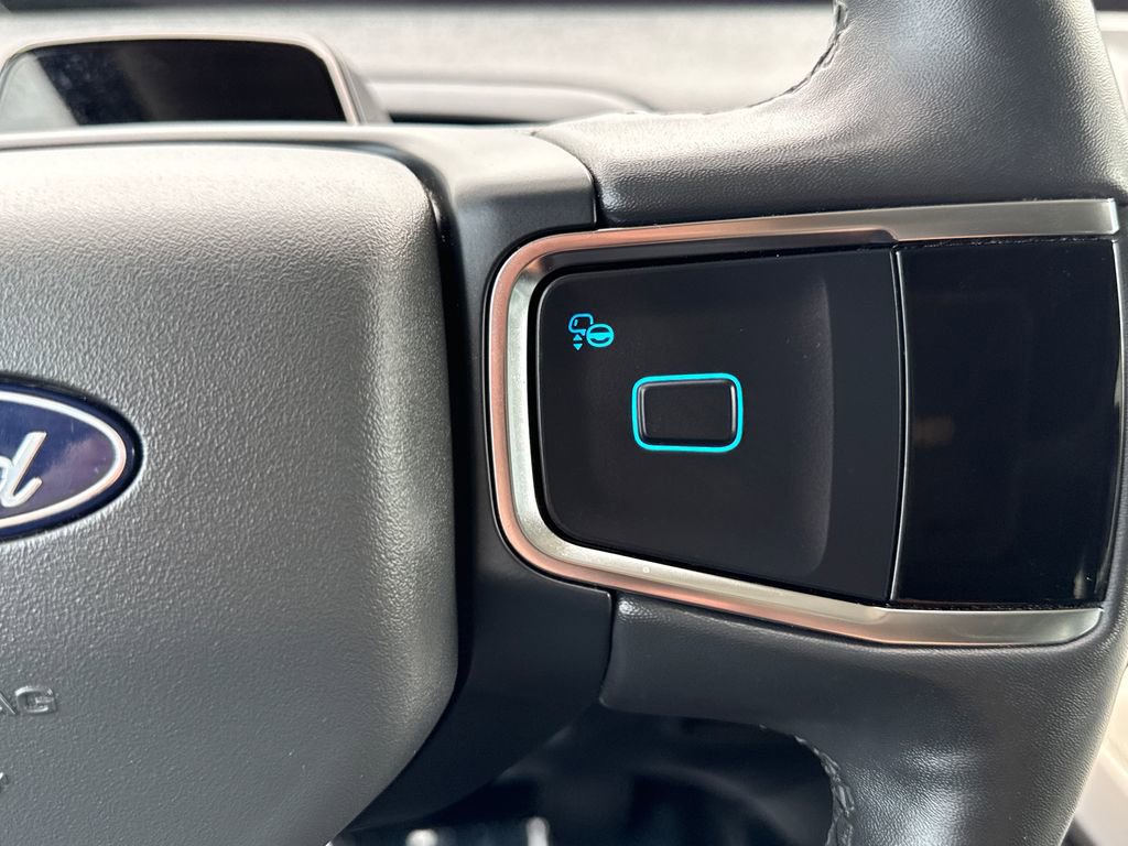 Used 2025 Ford Expedition Max Active RWD image 17