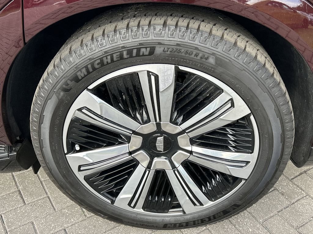 New 2026 Cadillac Escalade IQ Luxury 2 image 29