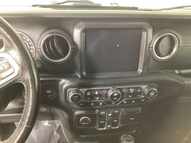 Used 2020 Jeep Wrangler Unlimited Sahara AWD/4WD image 18
