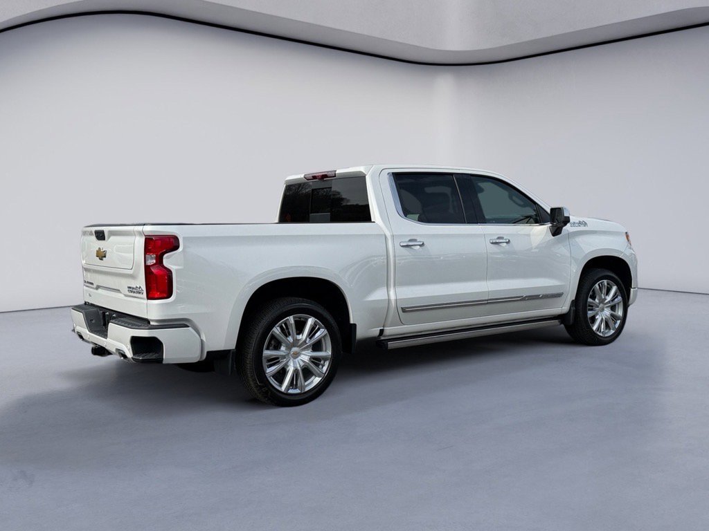 Used 2024 Chevrolet Silverado 1500 High Country image 5