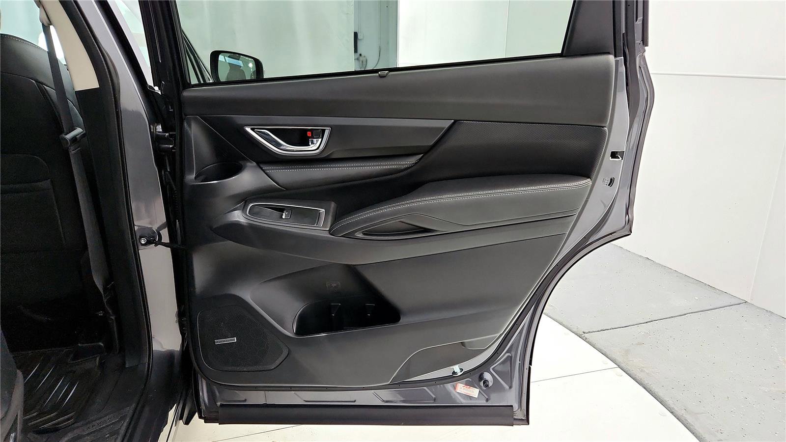 Used 2023 Subaru Ascent Limited w/ Technology Package image 19