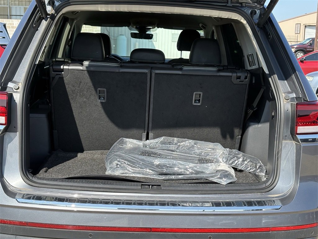 Used 2024 Volkswagen Atlas SE image 29