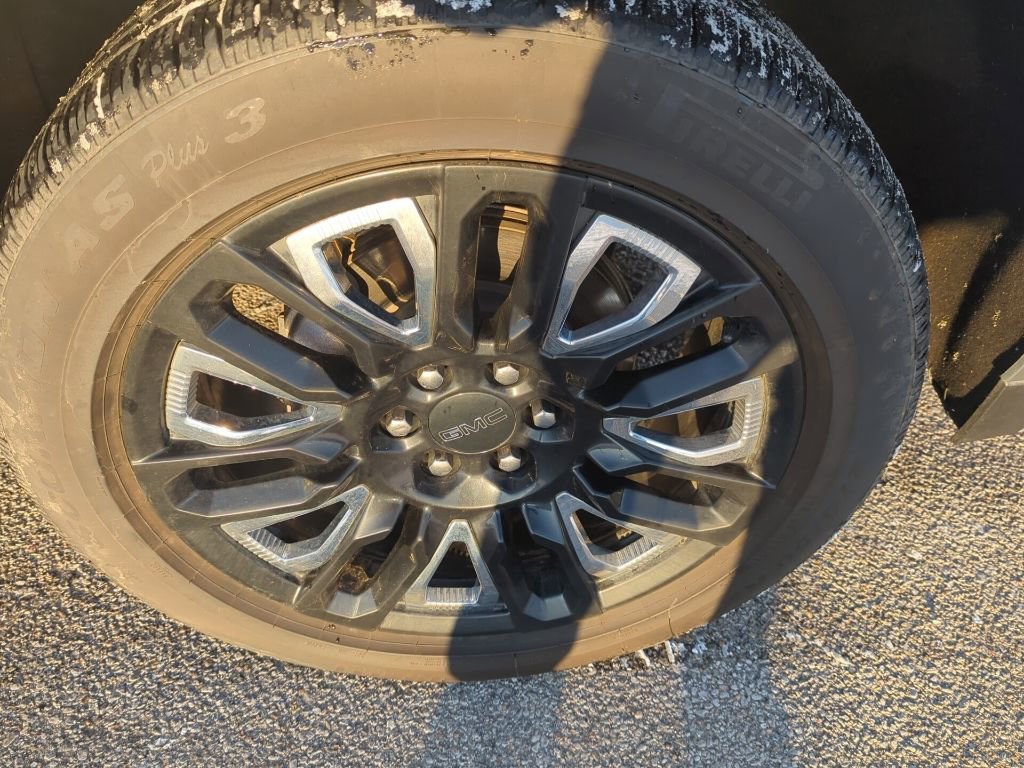 Used 2023 GMC Yukon Denali Ultimate image 6