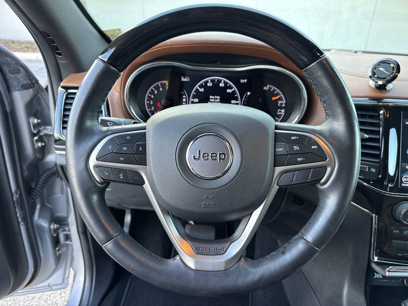 Used 2021 Jeep Grand Cherokee Overland image 27