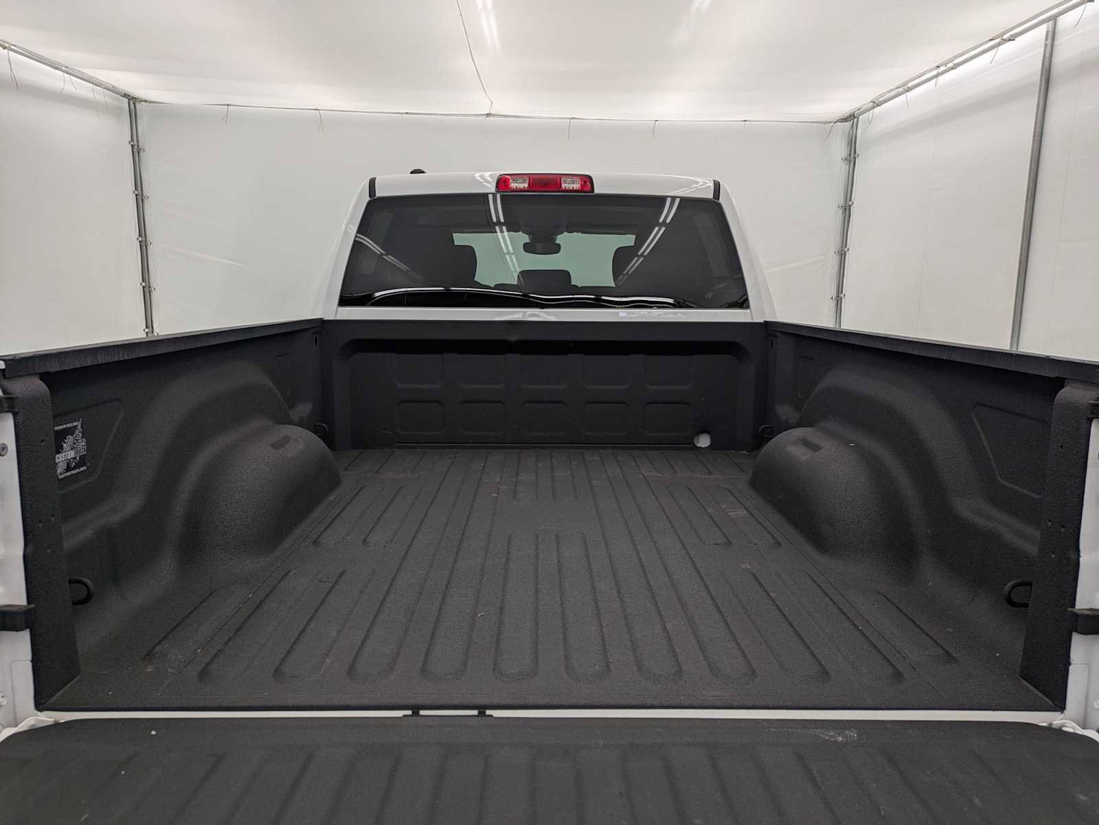Used 2022 RAM 1500 Classic SLT w/ Protection Group AWD/4WD image 34
