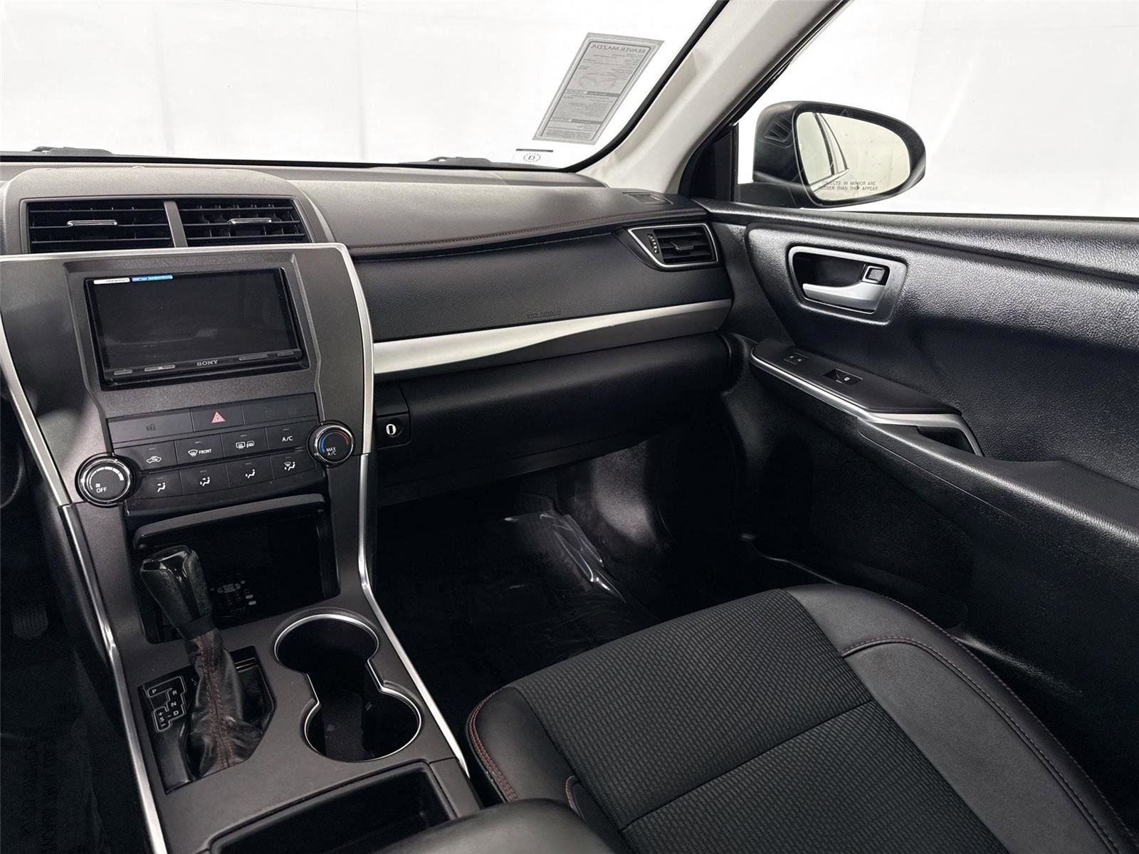 Used 2017 Toyota Camry SE FWD image 26
