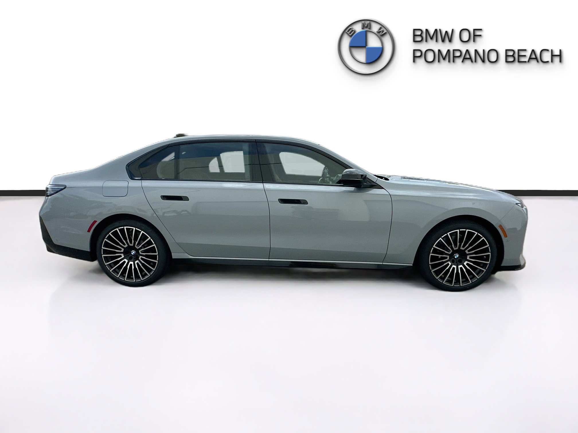 New 2027 BMW 740i w/ M Sport Professional Package RWD image 8