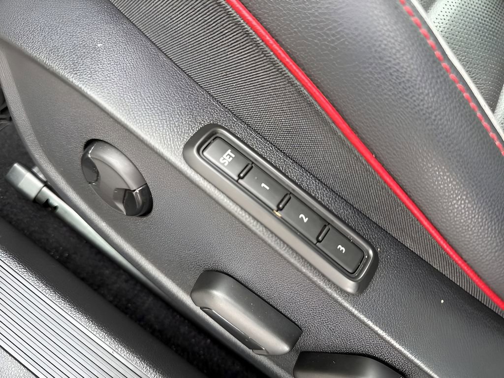 Used 2022 Volkswagen GTI Autobahn image 11