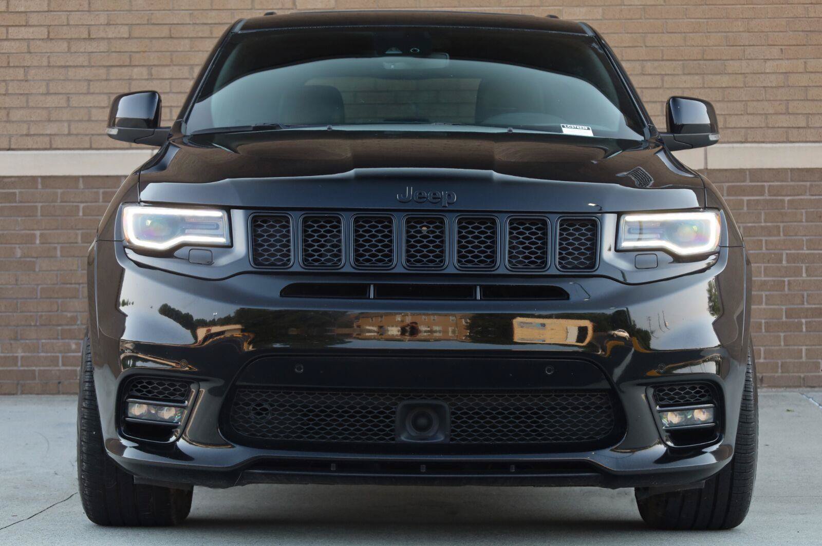 Used 2020 Jeep Grand Cherokee SRT AWD/4WD image 5