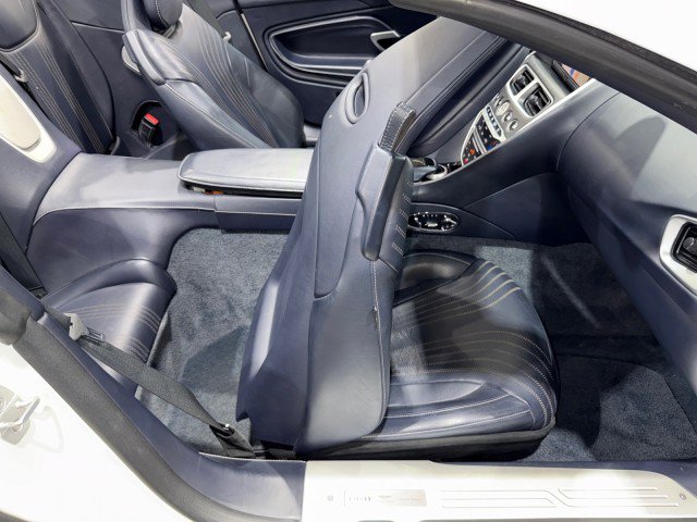 Used 2019 Aston Martin DB11 Volante image 67
