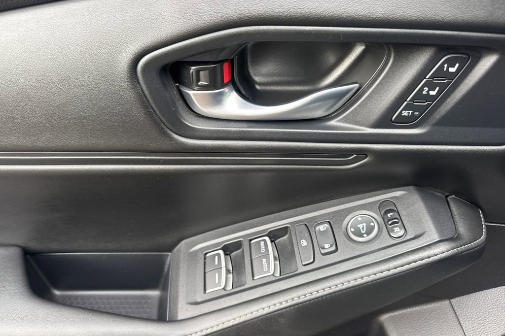 Certified 2025 Honda Accord Sport image 5